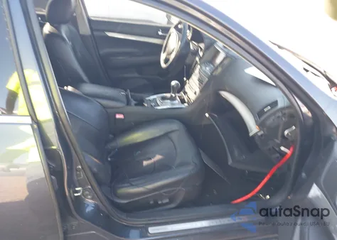 2011 Infiniti G37 Journey z USA, uszkodzony, nr VIN JN1CV6AP2BM506845